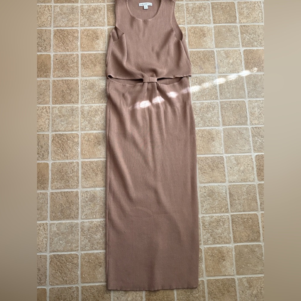 Sleeveless Tan MIDI Dress size xl (Cart J-107)